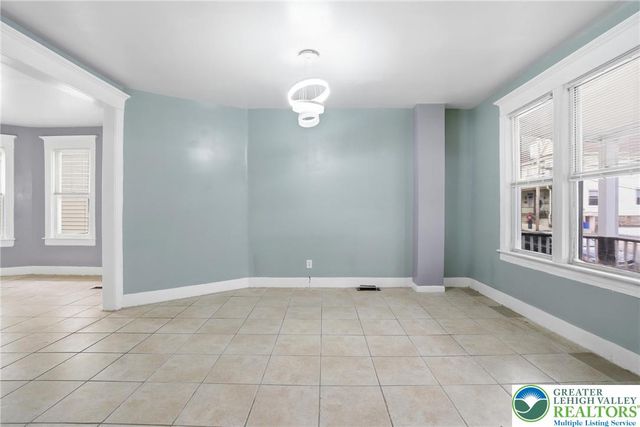 32 North 8th Street, Easton, PA 18042