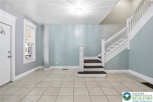 32 North 8th Street, Easton, PA 18042