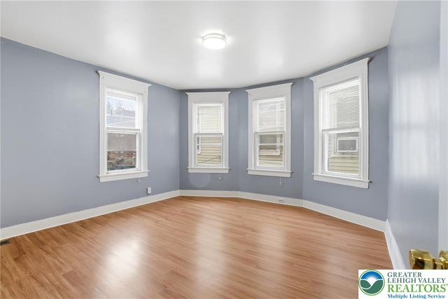 32 North 8th Street, Easton, PA 18042