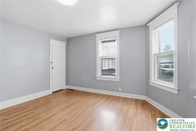 32 North 8th Street, Easton, PA 18042