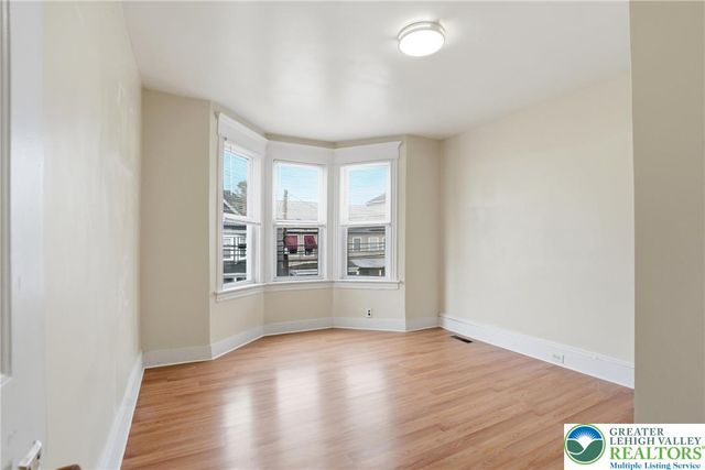 32 North 8th Street, Easton, PA 18042