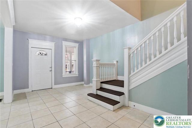 32 North 8th Street, Easton, PA 18042