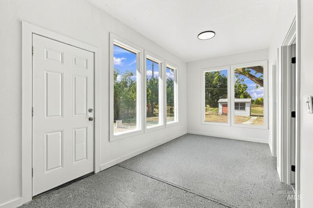 1919 S Penninger Dr, Boise, ID 83709