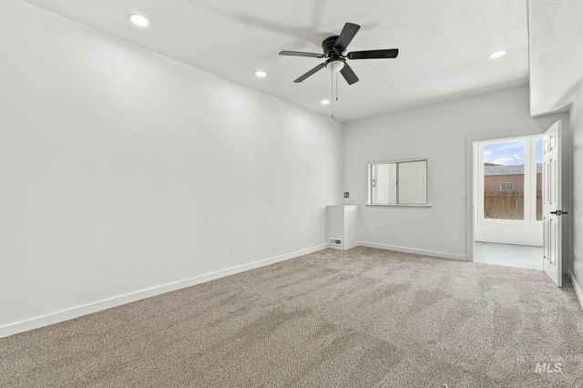1919 S Penninger Dr, Boise, ID 83709