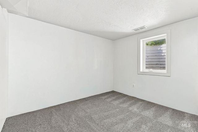 1919 S Penninger Dr, Boise, ID 83709