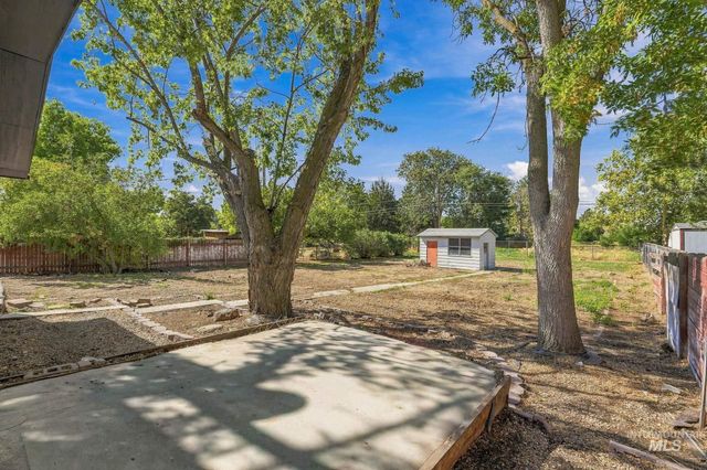 1919 S Penninger Dr, Boise, ID 83709