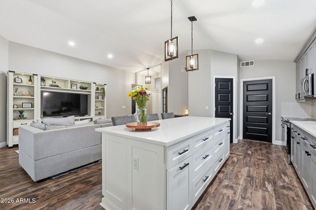 122 S JACKSON Street, Chandler, AZ 85225