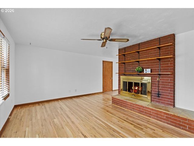 4081 HAWTHORNE Ave Ne, Salem, OR 97301