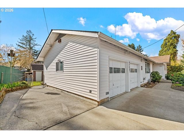 4081 HAWTHORNE Ave Ne, Salem, OR 97301