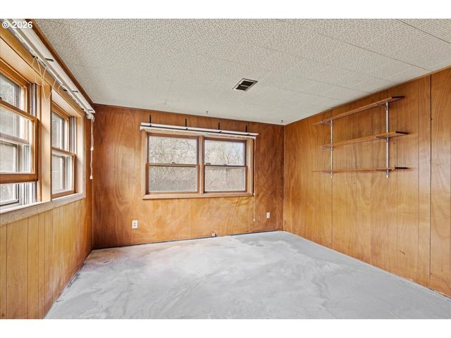 4081 HAWTHORNE Ave Ne, Salem, OR 97301