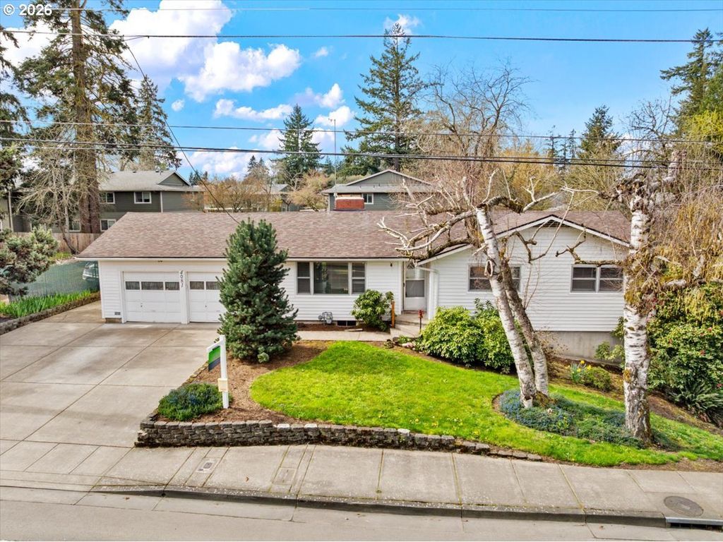 4081 HAWTHORNE Ave Ne, Salem, OR 97301