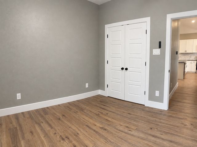 907 Travis Avenue, Alvarado, TX 76009