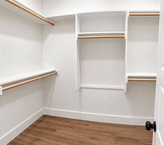 907 Travis Avenue, Alvarado, TX 76009