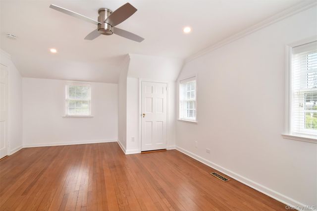 66 AKA 68 Wildway, Bronxville, NY 10708
