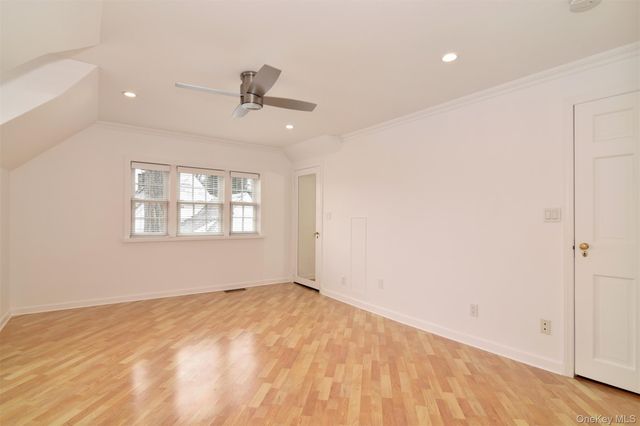 66 AKA 68 Wildway, Bronxville, NY 10708