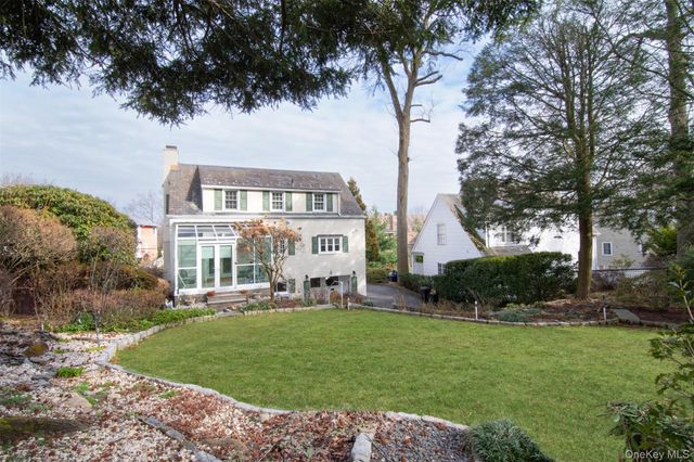 66 AKA 68 Wildway, Bronxville, NY 10708