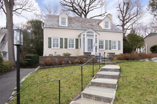 66 AKA 68 Wildway, Bronxville, NY 10708