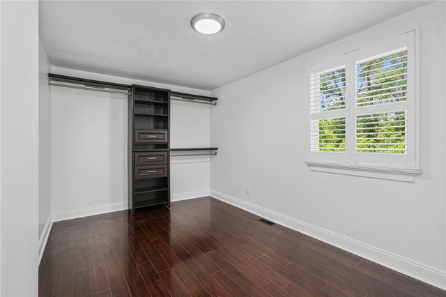 1120 Highland Ave, Pitcairn, PA 15140