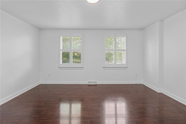 1120 Highland Ave, Pitcairn, PA 15140