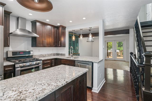 1120 Highland Ave, Pitcairn, PA 15140