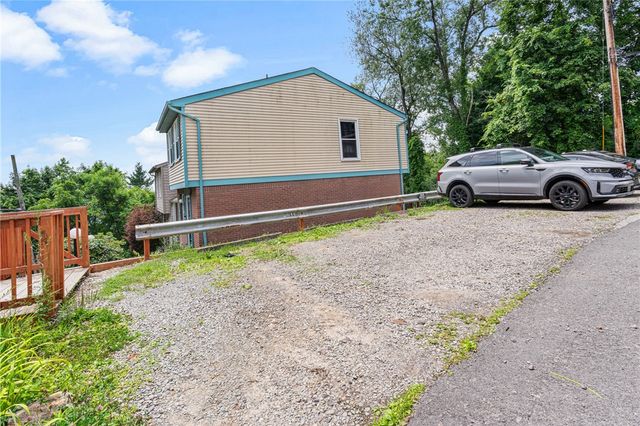 1120 Highland Ave, Pitcairn, PA 15140