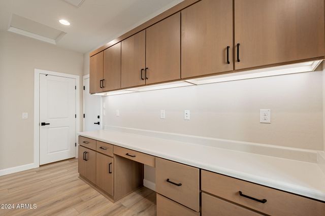 375 E BRACCIANO Avenue, San Tan Valley, AZ 85140