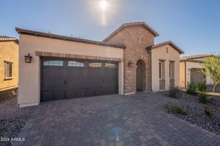 375 E BRACCIANO Avenue, San Tan Valley, AZ 85140