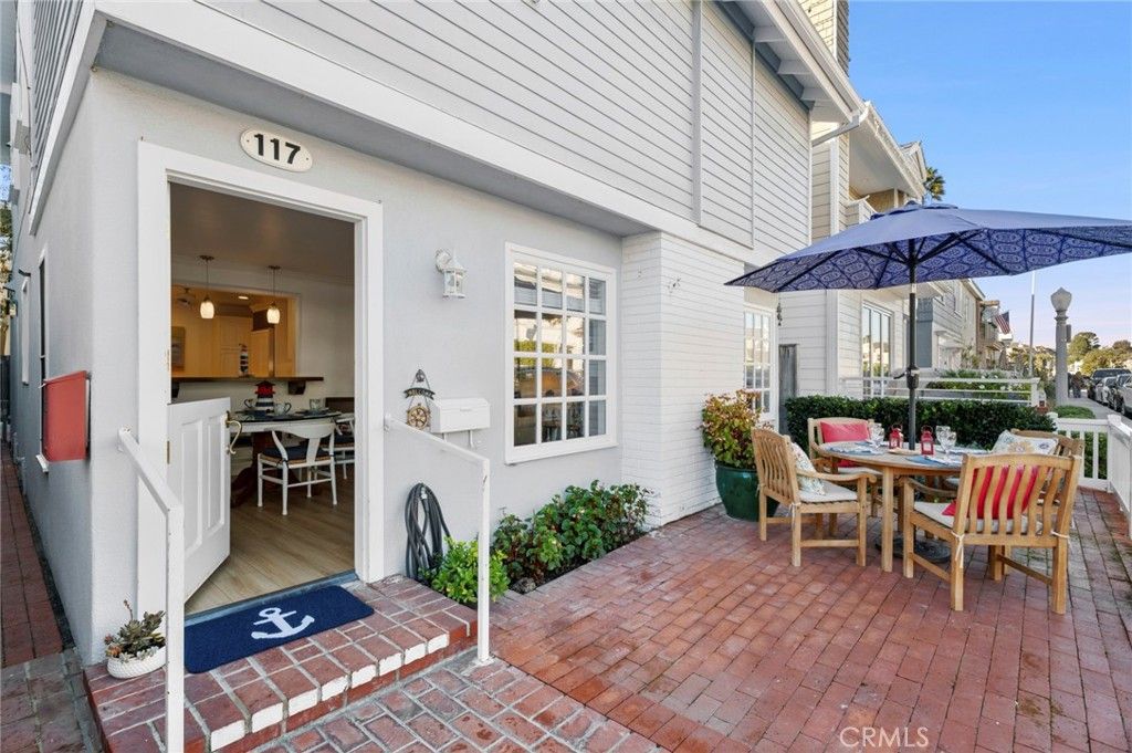 117 Amethyst Avenue, Newport Beach, CA 92662 — photo 2