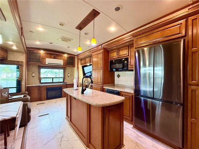 343 Bobcat RUN, Naples, FL 34114
