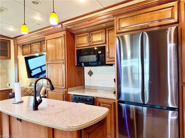 343 Bobcat RUN, Naples, FL 34114