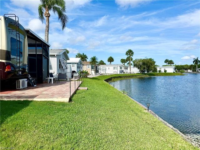 343 Bobcat RUN, Naples, FL 34114