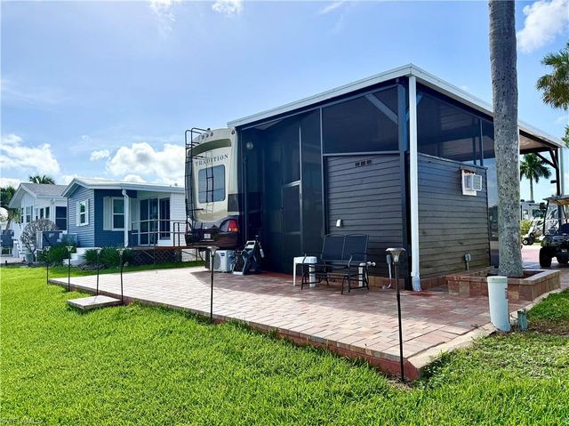 343 Bobcat RUN, Naples, FL 34114