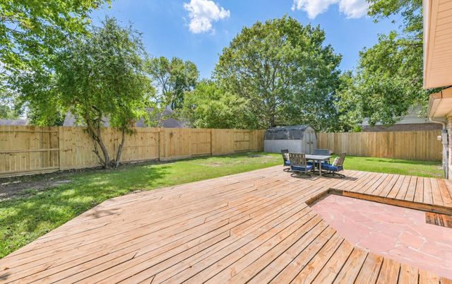 2322 Colleen Drive Drive, Pearland, TX 77581