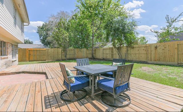 2322 Colleen Drive Drive, Pearland, TX 77581