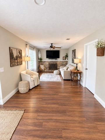 2322 Colleen Drive Drive, Pearland, TX 77581