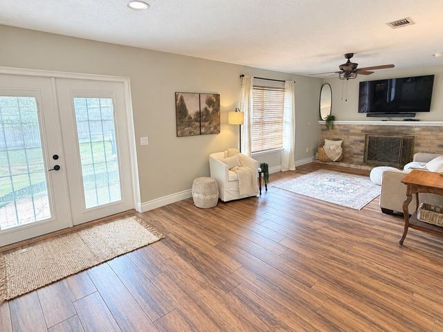 2322 Colleen Drive Drive, Pearland, TX 77581