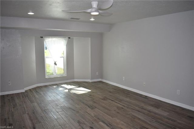 2443 SE 28th ST, Cape Coral, FL 33904