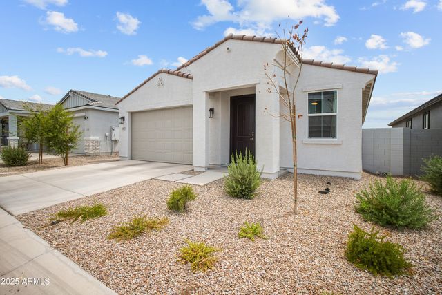 2487 E BOULDER Avenue, Apache Junction, AZ 85119