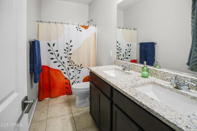 2487 E BOULDER Avenue, Apache Junction, AZ 85119