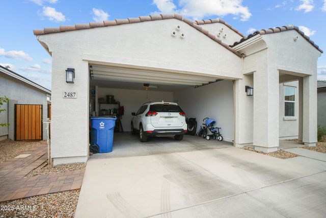 2487 E BOULDER Avenue, Apache Junction, AZ 85119