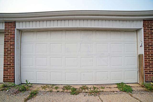 5805 W Eddy Street 1D, Chicago, IL 60634