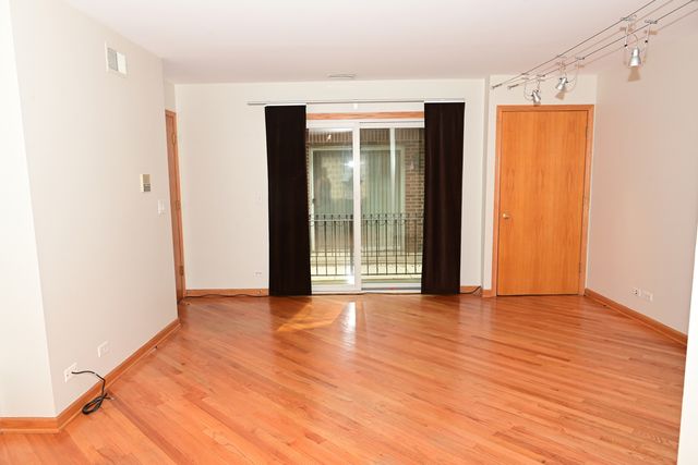 5805 W Eddy Street 1D, Chicago, IL 60634