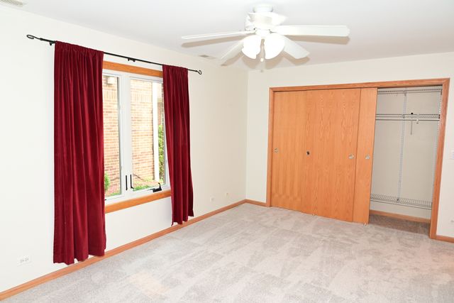 5805 W Eddy Street 1D, Chicago, IL 60634