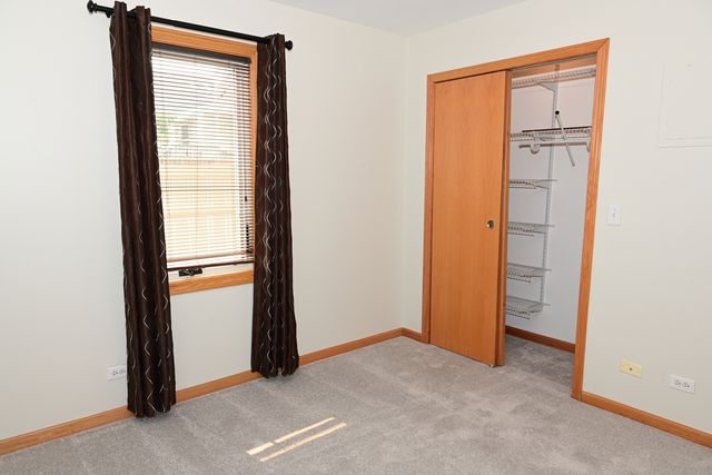 5805 W Eddy Street 1D, Chicago, IL 60634