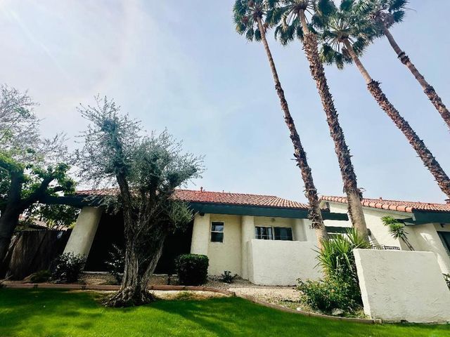 73415 Shadow Mountain Drive 6, Palm Desert, CA 92260