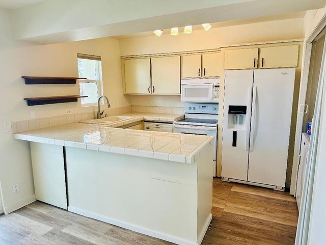 73415 Shadow Mountain Drive 6, Palm Desert, CA 92260