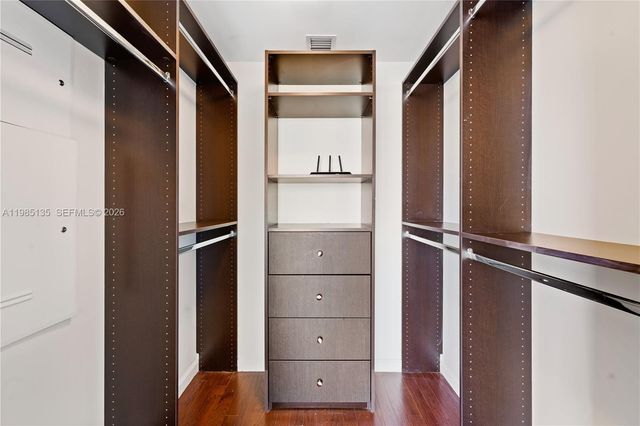 495 Brickell Ave 3904, Miami, FL 33131