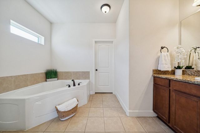 110 Country Crossing Circle, Magnolia, TX 77354