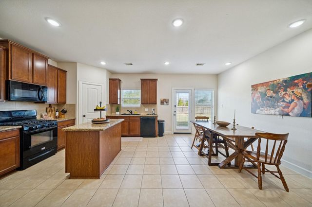 110 Country Crossing Circle, Magnolia, TX 77354