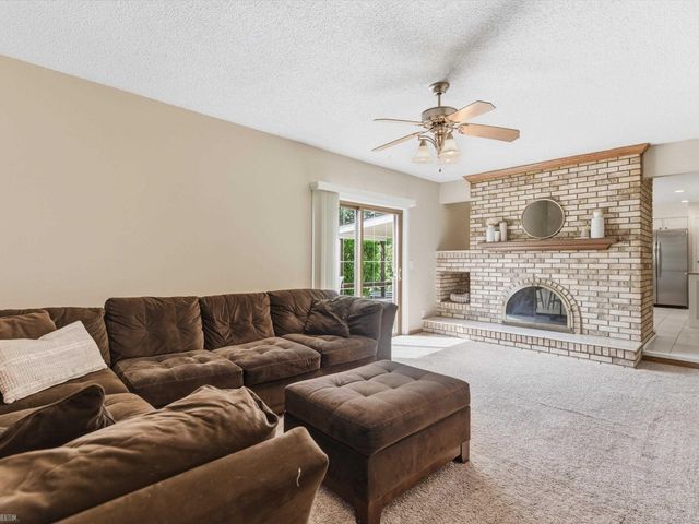 2148 Pandora Drive, Sterling Heights, MI 48310